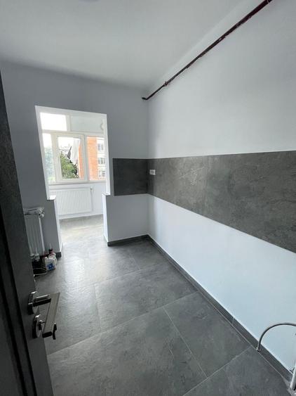 2 camere etaj 2 str Luceafarului langa Scoala Generala nr 10 - 5