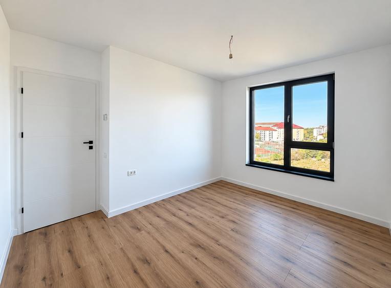 Apartament cu 3 camere decomandat în Aradului