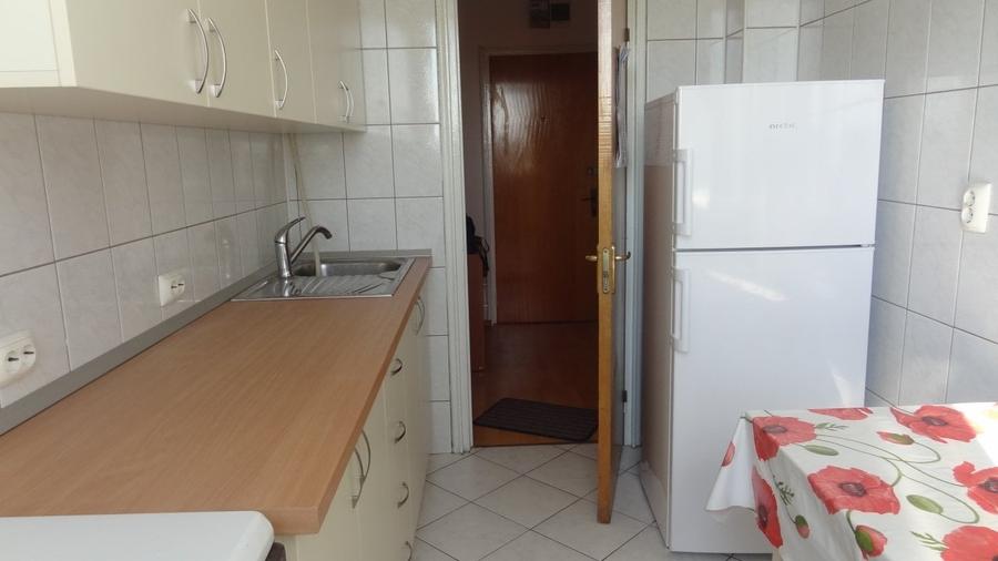 Apartament cu 2 camere semidecomandat în Tineretului