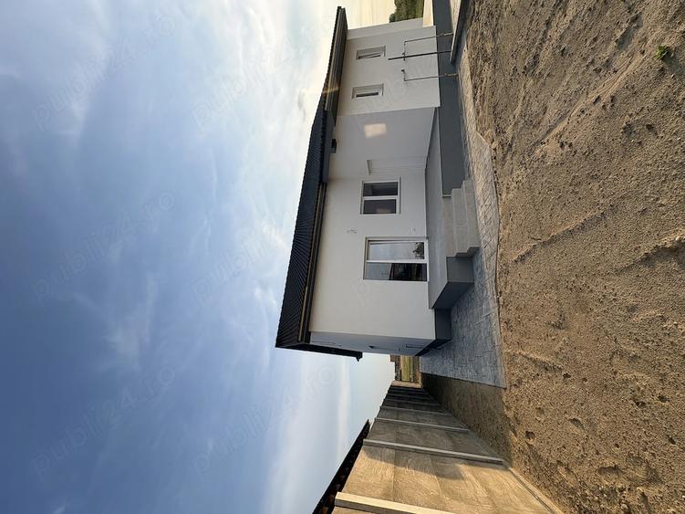 Casă cu 3 camere cu Teren 334 Mp în Moșnița Nouă