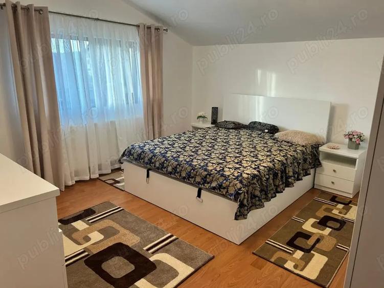 Apartament cu 4 camere decomandat în Nicolina