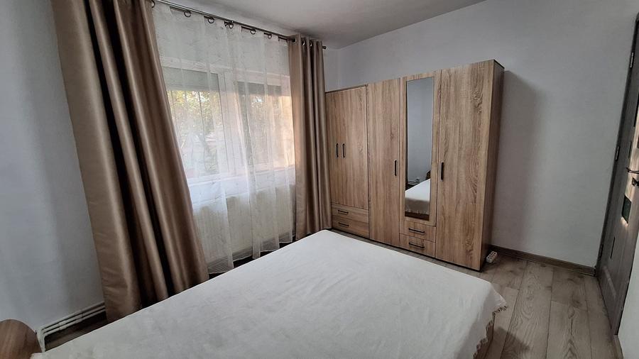 Apartament cu 2 camere semidecomandat în Inel I