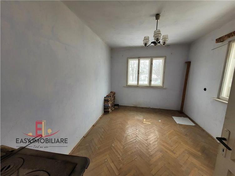 Casă individuală cu 3 camere cu Teren 1079 Mp în Livezeni