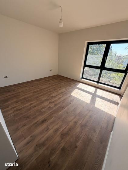 Casă cu 5 camere cu Teren 400 Mp în Valea Lupului