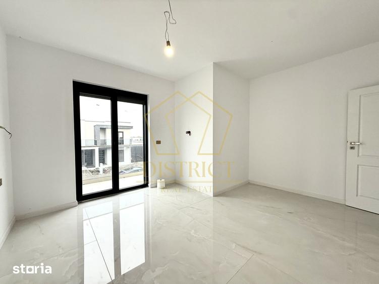 Casă cu 4 camere cu Teren 375 Mp în Sânandrei