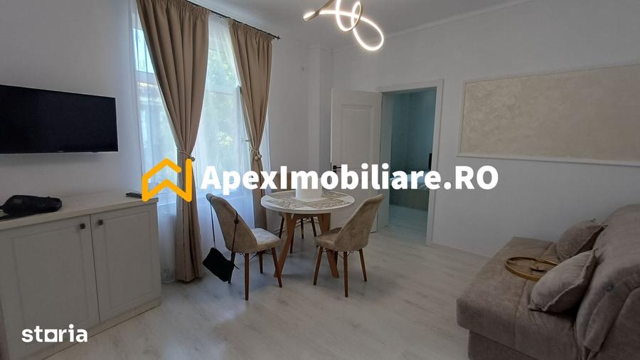 Apartament cu 3 camere semidecomandat în Ștefan cel Mare