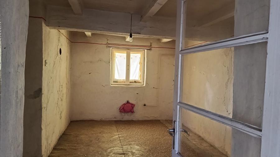 Casă cu 2 camere în Central
