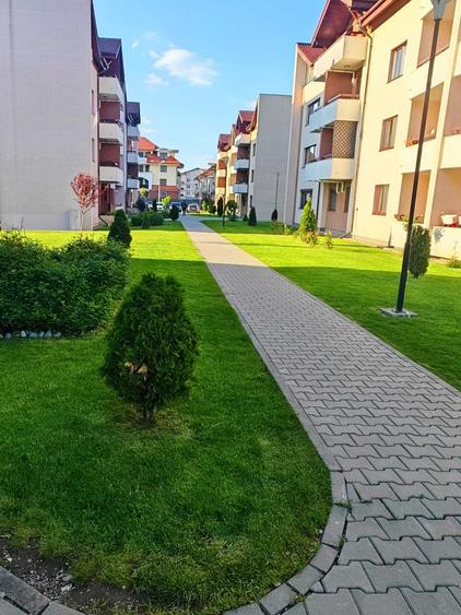 Apartament cu 2 camere decomandat în Tractorul