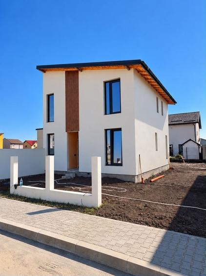 Casă cu 4 camere în Central