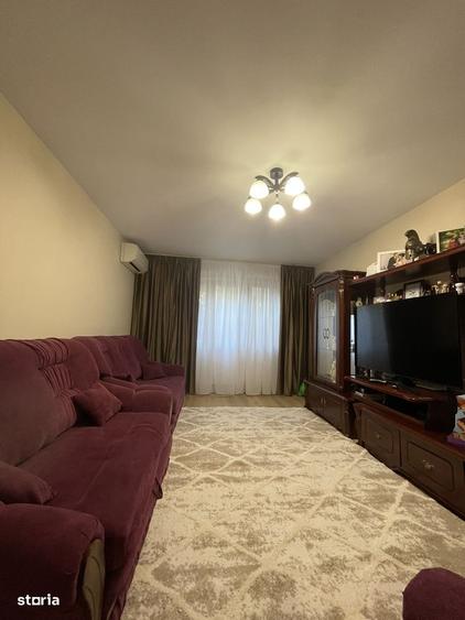 Apartament cu 3 camere decomandat în Central