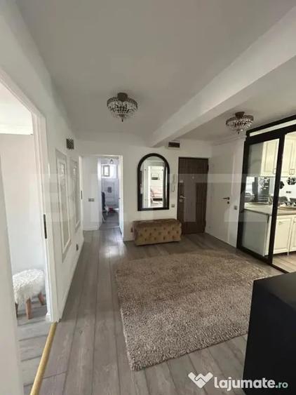 Apartament cu 4 camere decomandat în Central