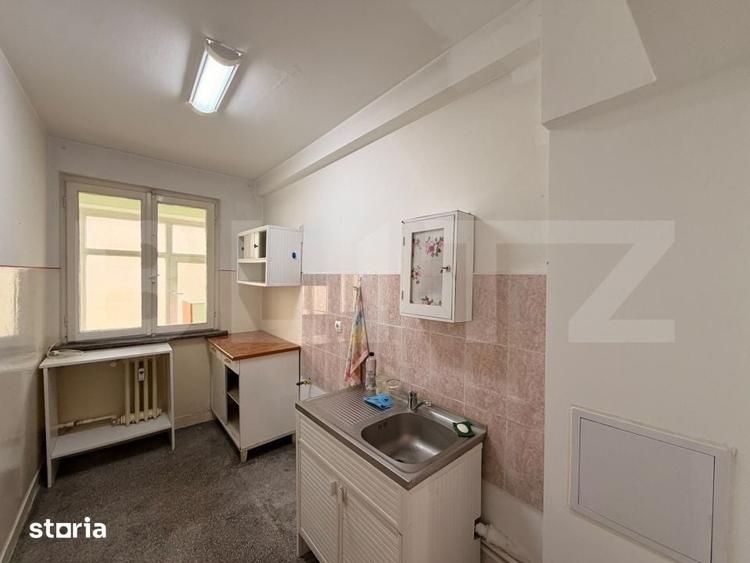 Apartament cu 2 camere semidecomandat în Calea București