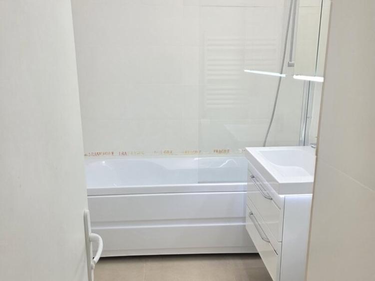 Apartament cu 3 camere decomandat în Dorobanți