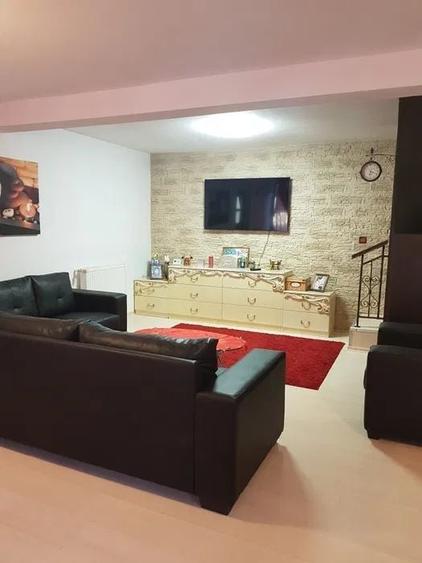 Casă individuală cu 5 camere cu Canalizare în Odaia Manolache