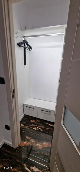 Apartament cu 2 camere semidecomandat, mobilat în Centrul Civic