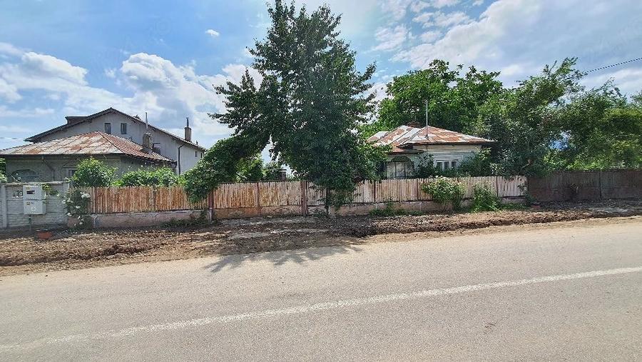 Teren de 6378 mp, în Brăteștii de Jos