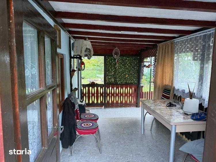 Casă cu 2 camere cu Teren 50 Mp în Corbeni