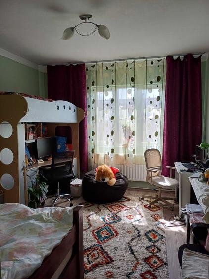 Casă cu 3 camere în Central