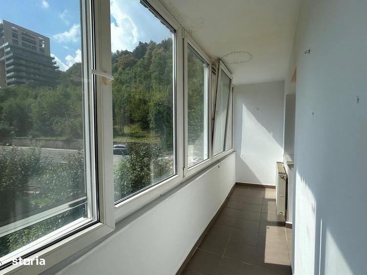 Apartament cu 2 camere decomandat în Răcădău