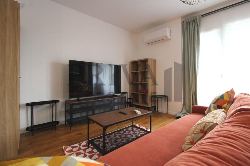 Apartament cu 2 camere, mobilat în Ultracentral