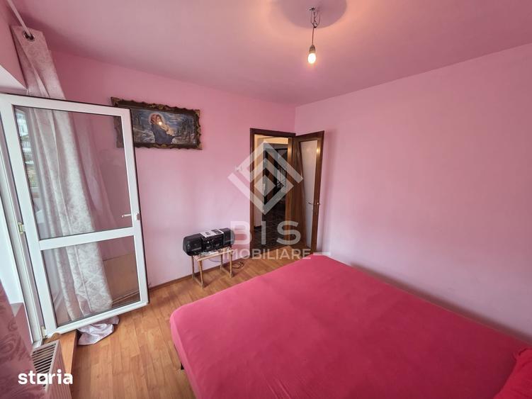Apartament cu 3 camere decomandat în Ștefan cel Mare