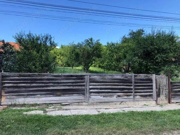 Teren de 823 mp, în Alămor