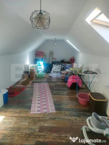 Casă cu 4 camere cu Teren 388 Mp în Siret