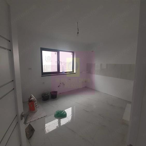 Casă cu Teren 250 Mp în Sud