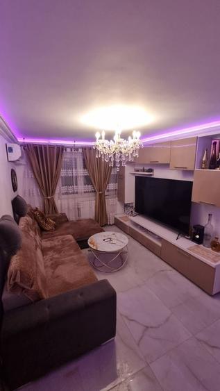 Apartament cu 2 camere semidecomandat în Rahova