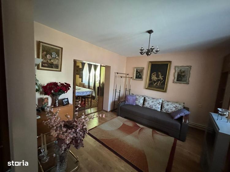 Casă cu 3 camere cu Teren 451 Mp în Central