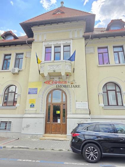 Banu Manta, Barbu Vladoianu, Primaria Sector 1 - 9