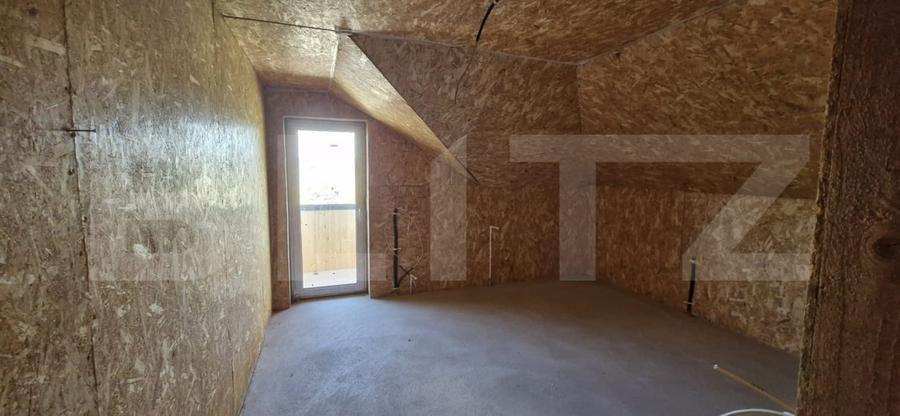 Casă individuală cu 9 camere cu Teren 1000 Mp în Pucioasa