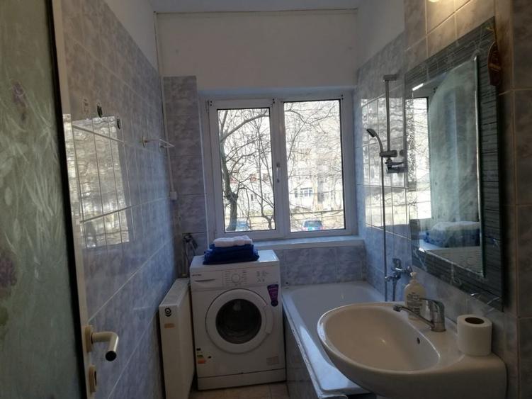 Apartament cu 2 camere decomandat în Ultracentral
