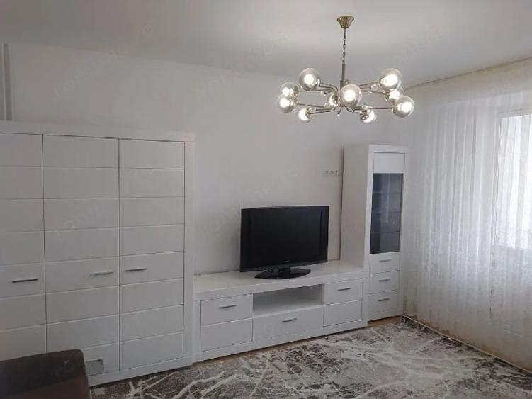 Garsonieră decomandată în Timpuri Noi