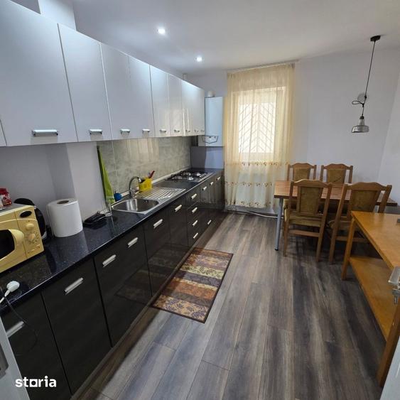 Apartament cu 3 camere decomandat, mobilat în Bistrița Lac