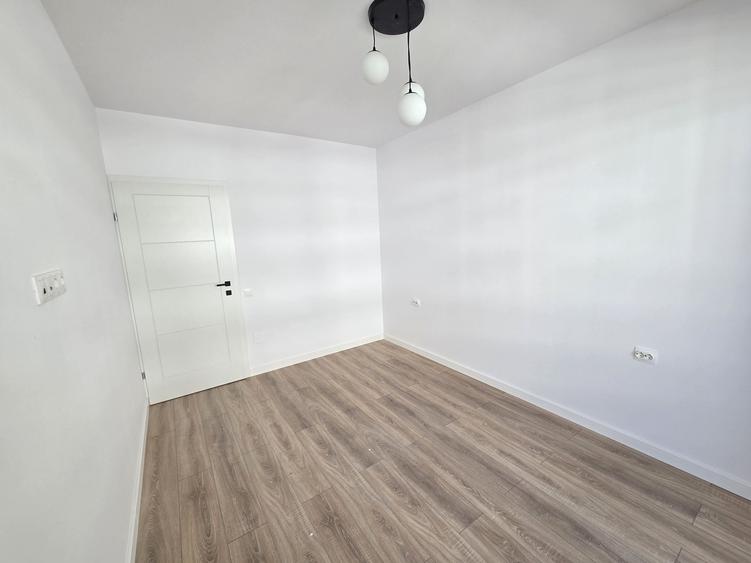 Apartament cu 2 camere semidecomandat în Florești