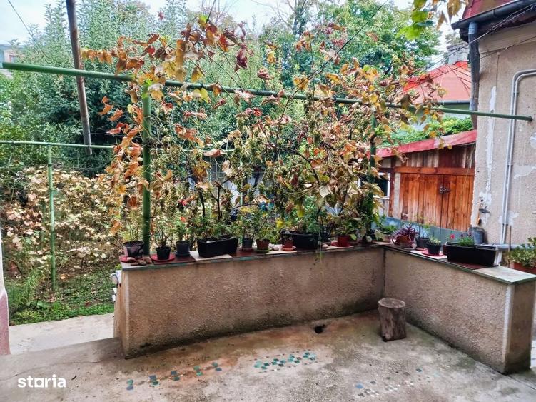Casă cu 1 camere cu Teren 576 Mp în Casin