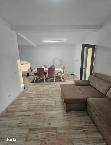 Casă cu 4 camere cu Teren 263 Mp în Sânmihaiu Român