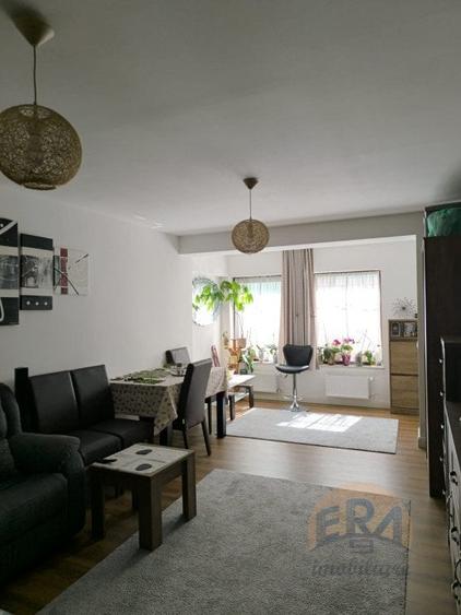 Apartament cu 3 camere decomandat, mobilat în Central