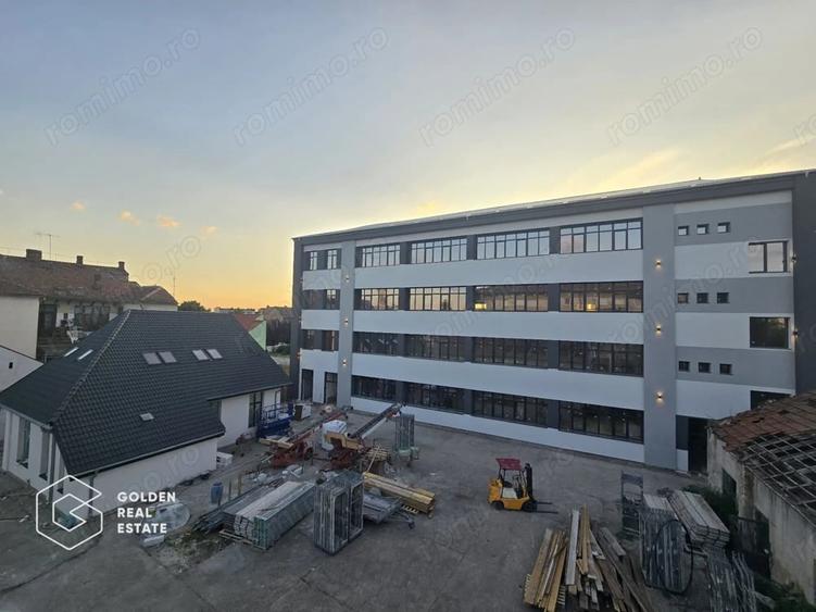 Spațiu comercial, de 1,750 mp, în Central