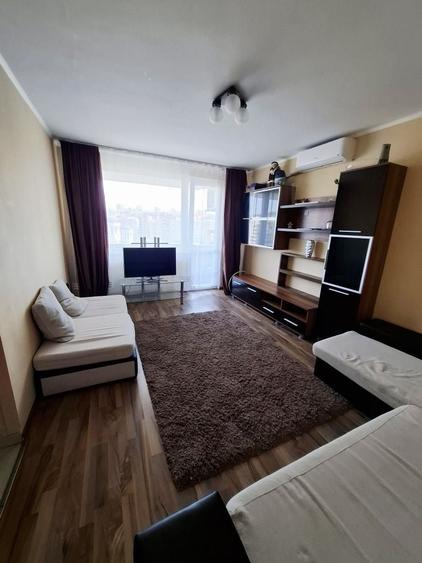 Apartament cu 2 camere decomandat în Răcăștia