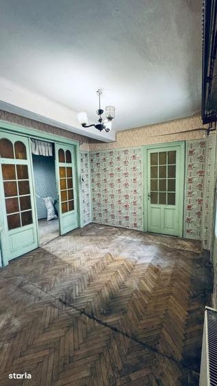 Apartament cu 4 camere decomandat în Centrul Istoric