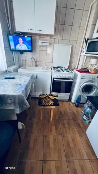 Apartament cu 2 camere decomandat, mobilat în Central