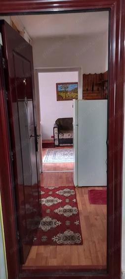 Garsonieră decomandată în Petros