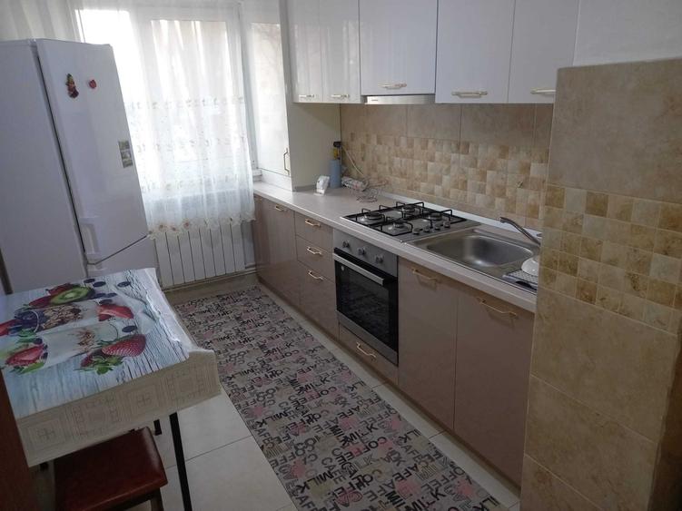 Apartament cu 2 camere decomandat în Casa de Cultură