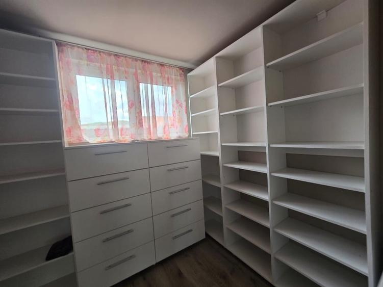 Duplex cu 3 camere cu Canalizare în Florești