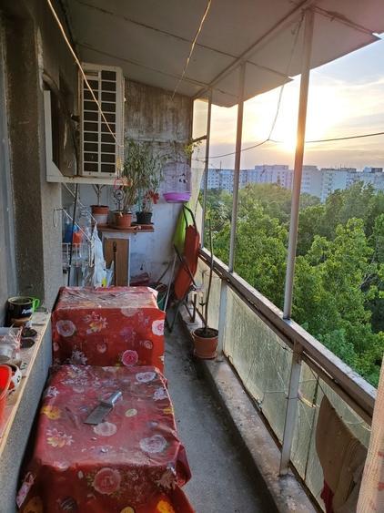 Apartament cu 3 camere semidecomandat în Drumul Taberei