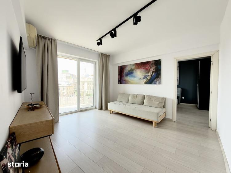 Apartament cu 3 camere semidecomandat în Ultracentral