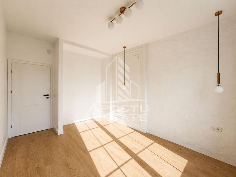 Duplex cu 4 camere cu Canalizare în Săcălaz
