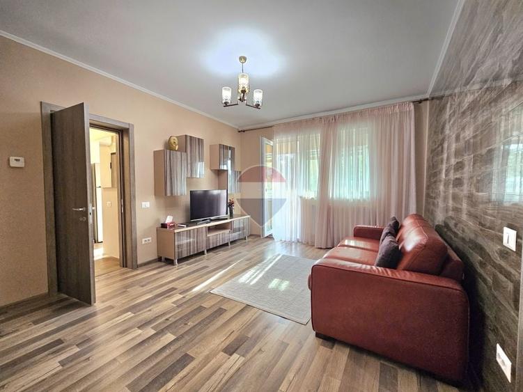 Apartament cu 2 camere semidecomandat, mobilat în Dacia